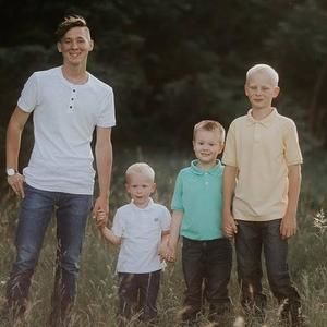 Meet your Posher, Holly